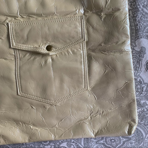 3 for $15 E.G.G. Cream Tote - Picture 3 of 7